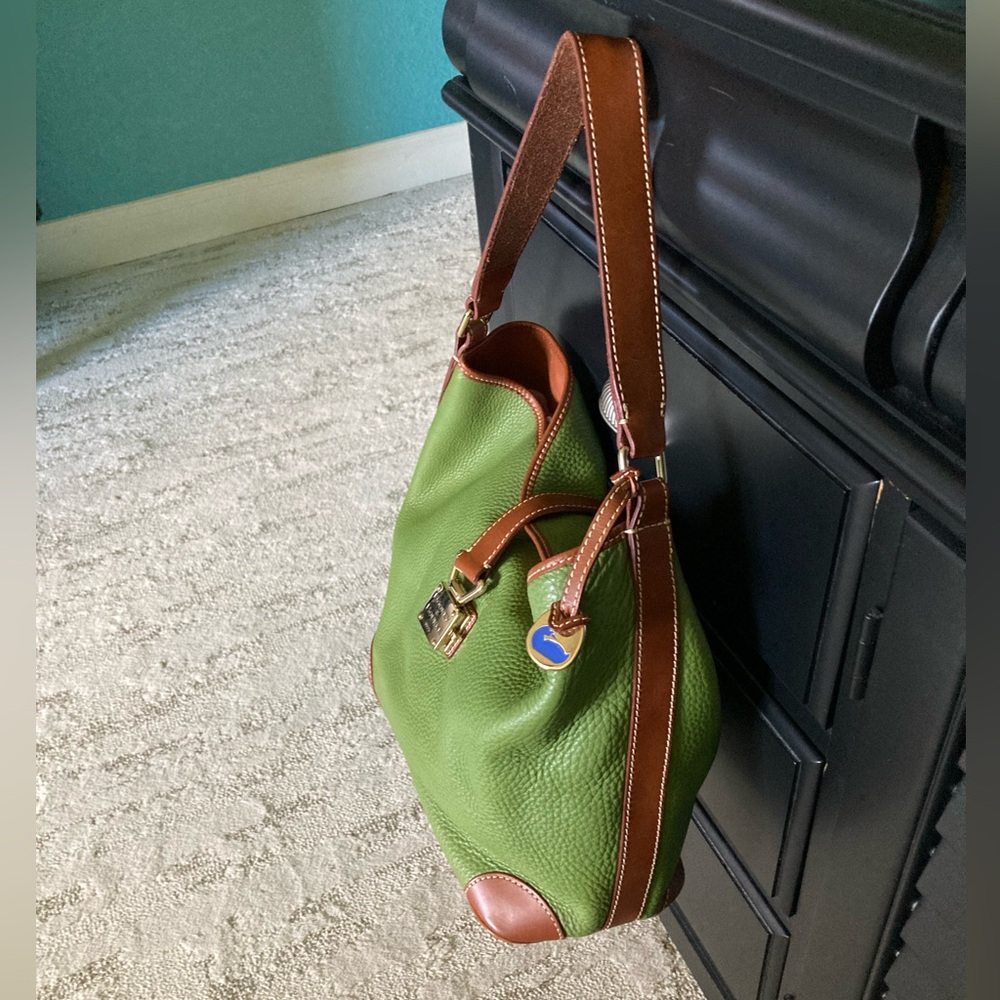 Authentic Dooney & Bourke Purse - Picture 4 of 13